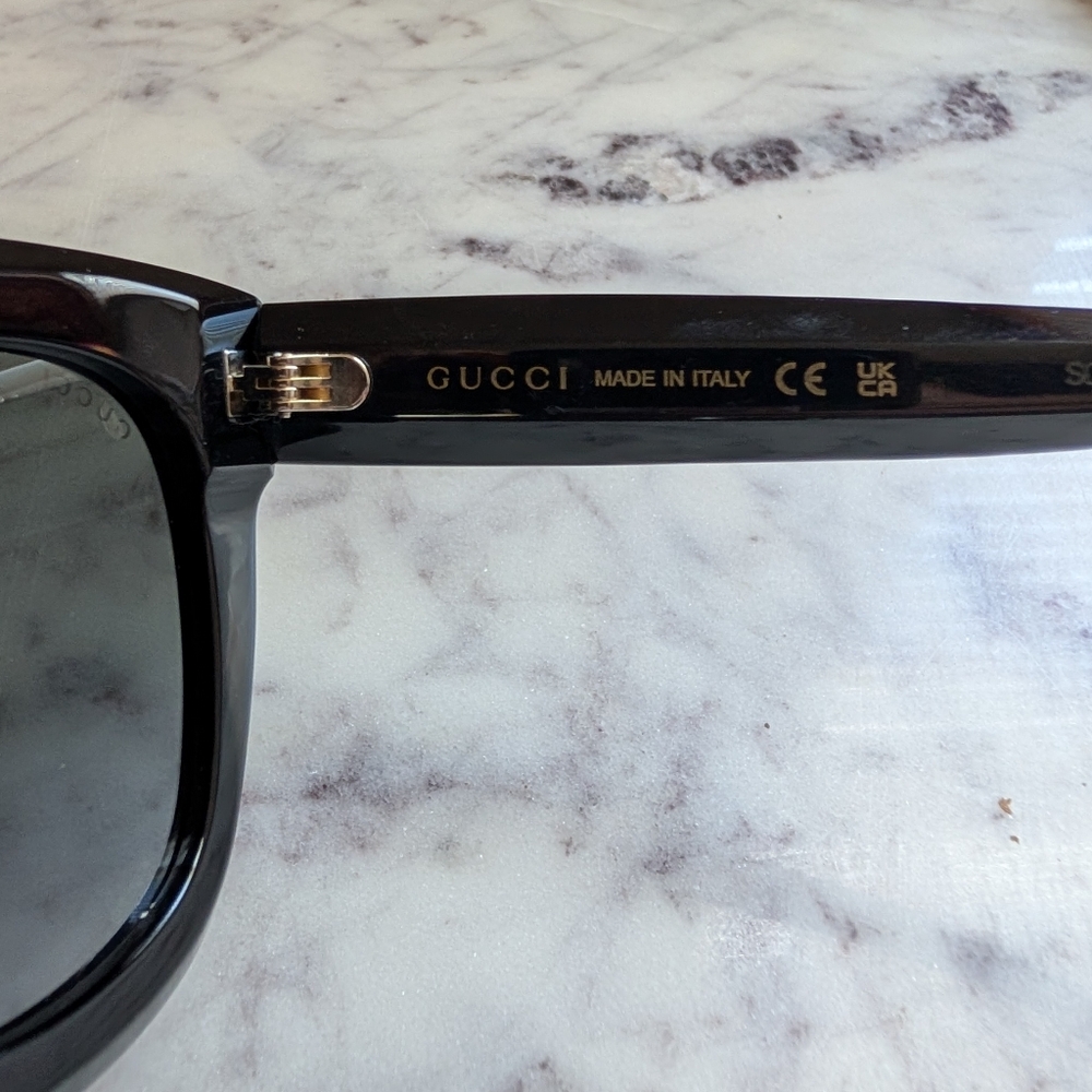 Gucci Black Sunglasses with Gold Accents - Picture 9 of 9